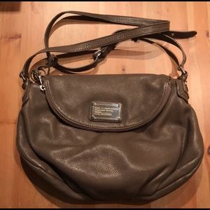 Marc Jacobs Large Natasha Crossbody - Hazelnut